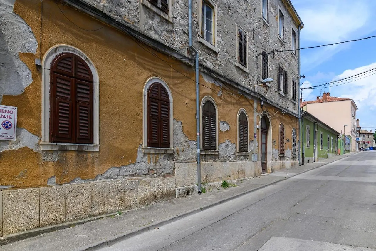 Apartments With Wifi Pula - 21408